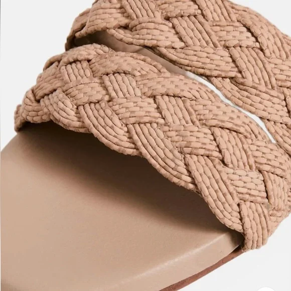 Women's Papagayo Double Braid Slide Sandals In Camel 🐫 - Picture 3 of 9